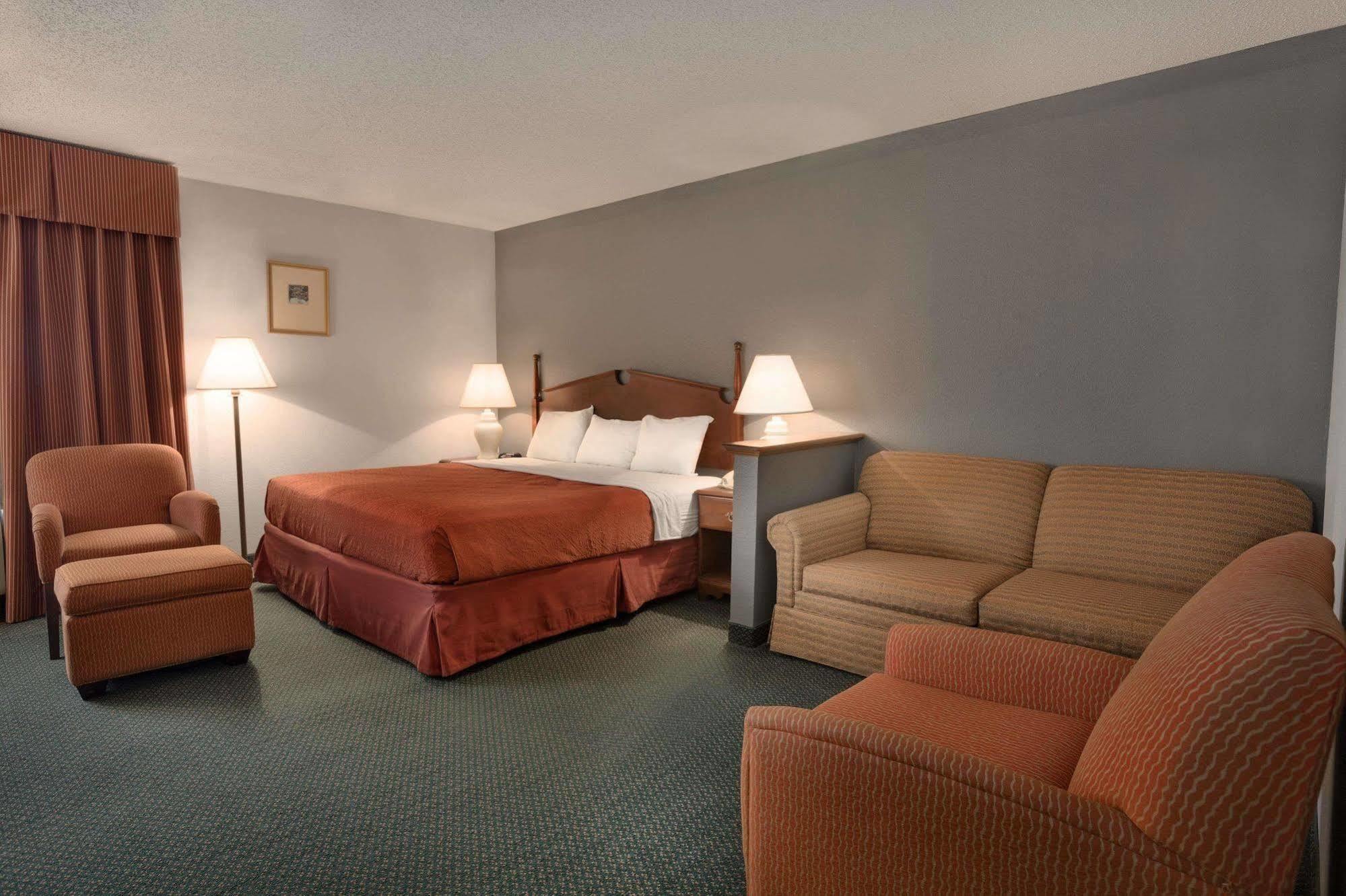 Quality Inn Kinder Exterior photo
